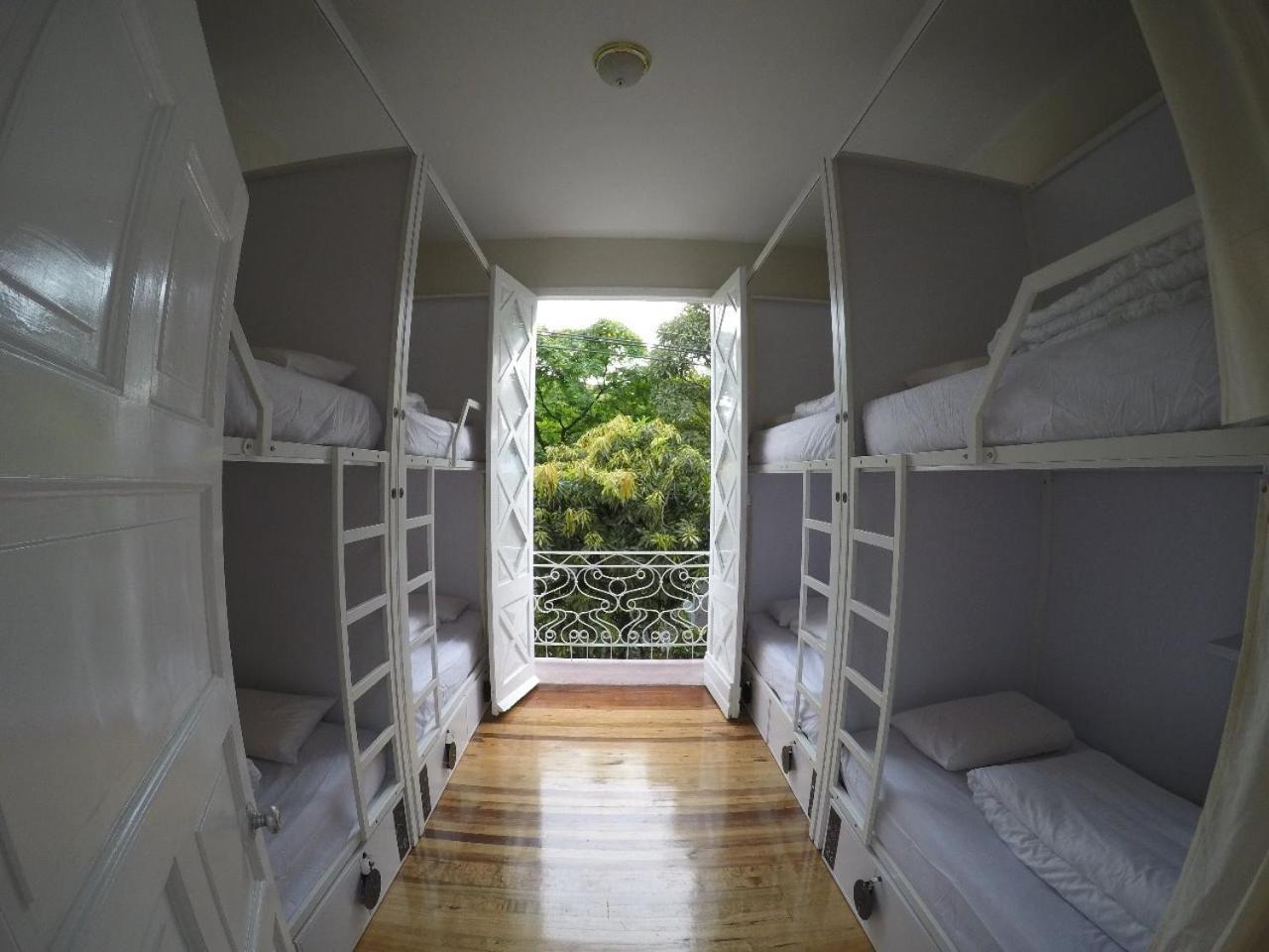 Nomad Hostel Медельїн Екстер'єр фото